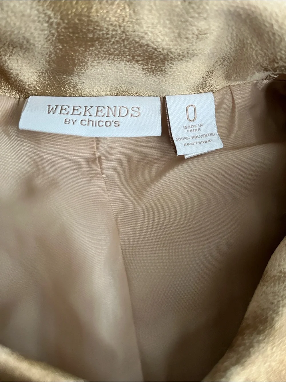 Weekends by Chico’s size 0 equivalent to small/4 tan gold vest zip front